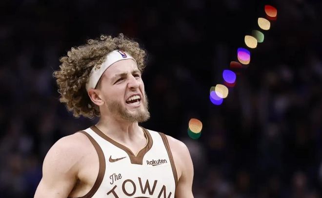 勇士替补爆发终结五连败 奇才连败达十二场