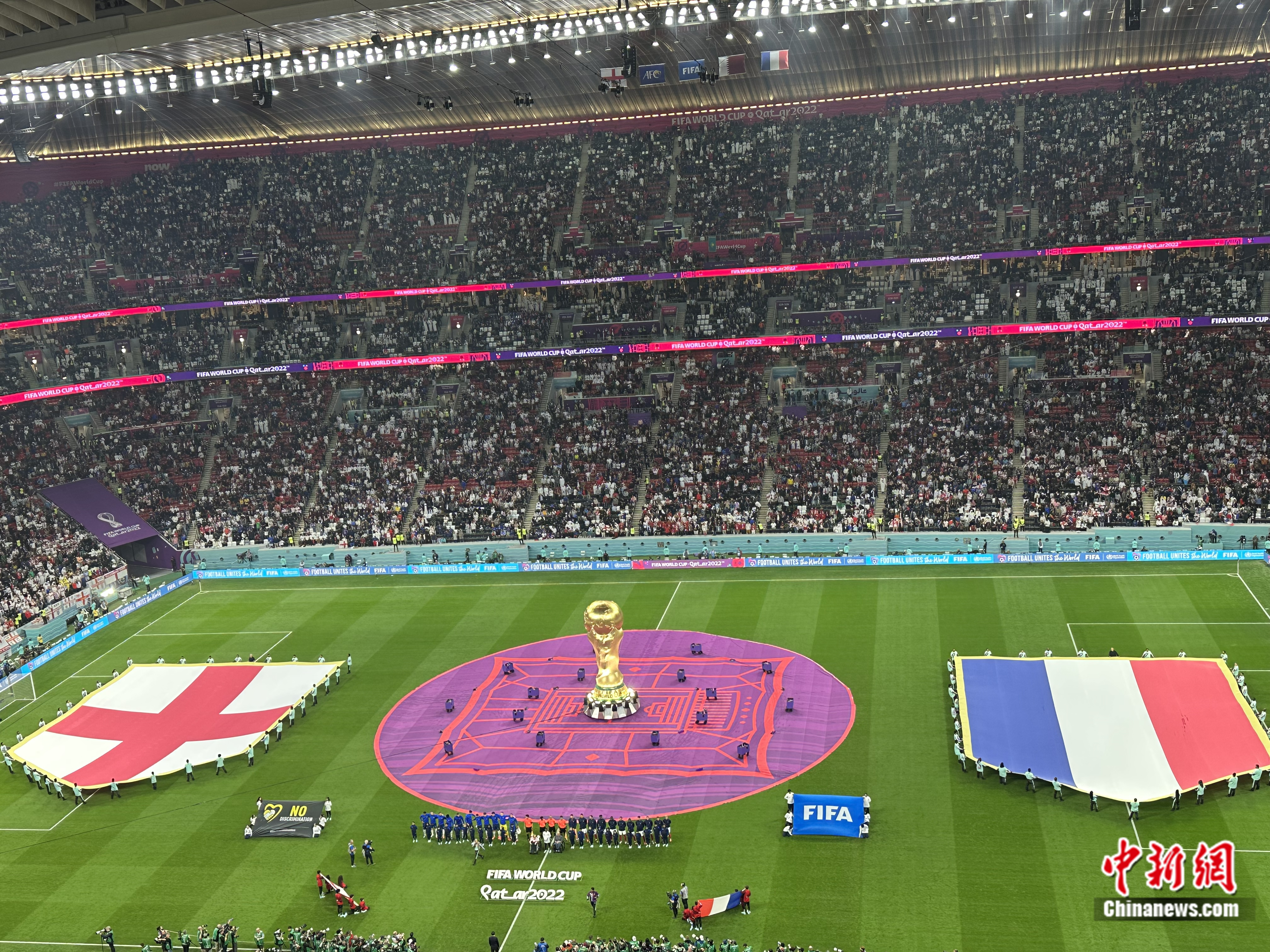 法国2-1力克英格兰挺进四强 战术压制与老将奇功