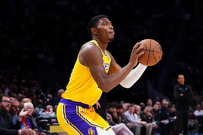 湖人绝杀魔术豪取9连胜 八村塁低迷难掩球队强势