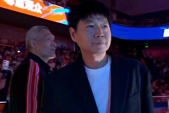 山东男篮主场惨败，首发五人集体哑火