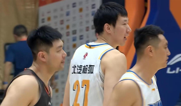 山东男篮主场惨败，首发五人集体哑火