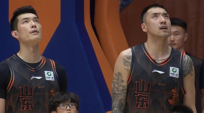 山东男篮主场惨败，首发五人集体哑火
